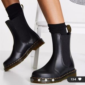 Dr. Martens 2976 HI Chelsea boots